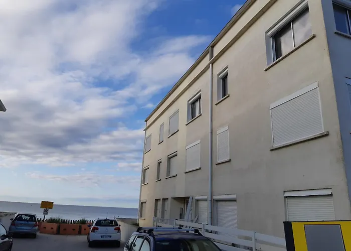 Apartmán Palavas: Renove F3 Climatise Avec Parking, 1ere Ligne, Acces Plage, Ideal Pour 4 Pers. - Fr-1-715-36 *
